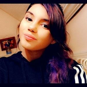 Meet your Posher, Caitlyn